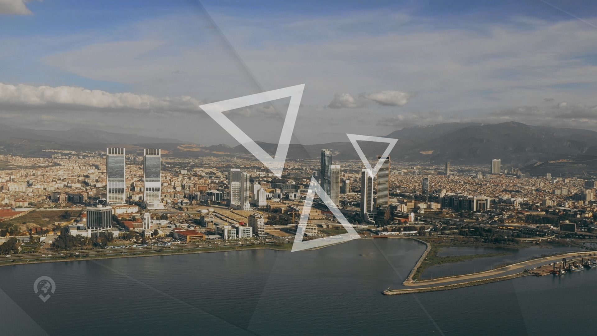 Bayraklı Web Tasarım